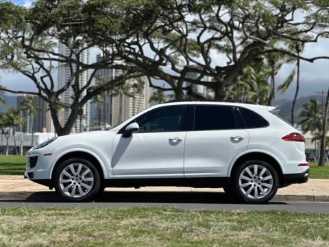 Photos of 2018 Porsche Cayenne Platinum Edition for sale in Honolulu, HI at Aloha Auto Depot LLC.