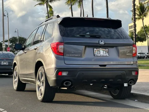 Another view of 2019 Honda Passport Touring for sale in Honolulu, HI at Aloha Auto Depot LLC.