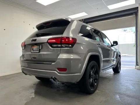 Another view of 2015 Jeep Grand Cherokee Altitude for sale in Honolulu, HI at Aloha Auto Depot LLC.