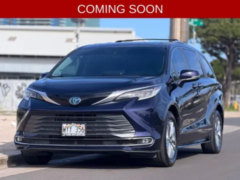 Blue 2022 Toyota Sienna Limited for sale in Honolulu, HI