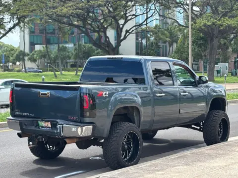 More photos of 2012 GMC Sierra 1500 SLE at Aloha Auto Depot LLC., HI