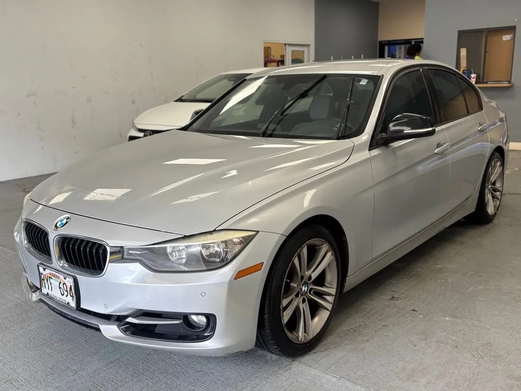 Silver 2013 BMW 3 Series 328i for sale in Honolulu, HI