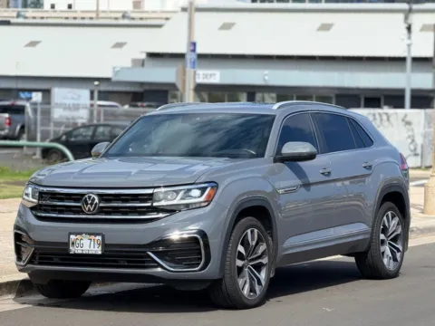 Gray 2021 Volkswagen Atlas Cross Sport 3.6L V6 SEL R-Line for sale in Honolulu, HI