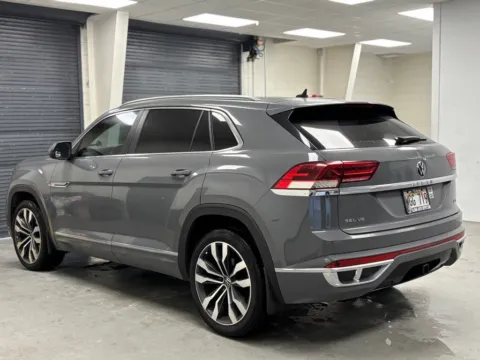 Photos of 2021 Volkswagen Atlas Cross Sport 3.6L V6 SEL R-Line for sale in Honolulu, HI at Aloha Auto Depot LLC.