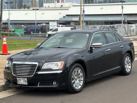 Black 2013 Chrysler 300 C for sale in Honolulu, HI