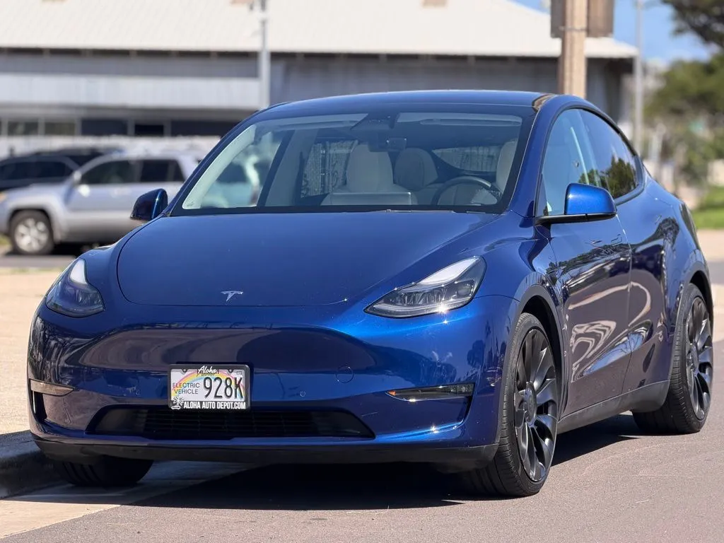 2022 Tesla Model Y Performance Dual Motor All-Wheel Drive's photo