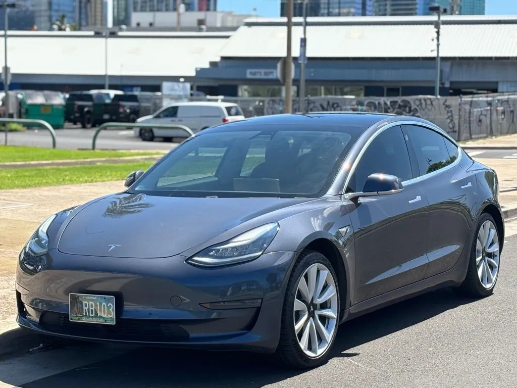 Blue 2020 Tesla Model 3 Standard Range Plus for sale in Honolulu, HI