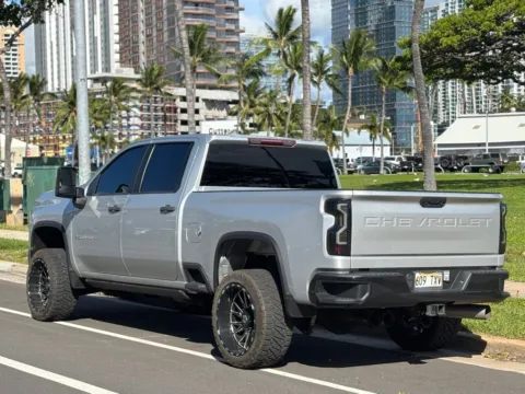 Another view of 2022 Chevrolet Silverado 2500HD Custom for sale in Honolulu, HI at Aloha Auto Depot LLC.