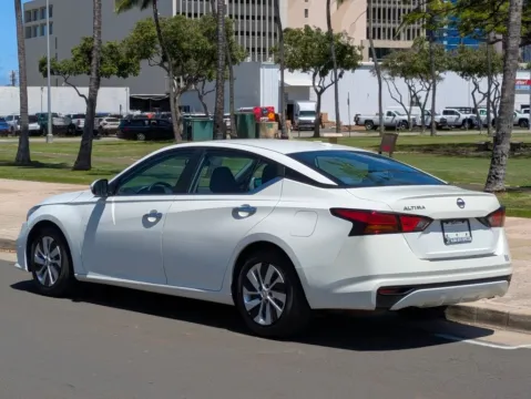 Another view of 2019 Nissan Altima 2.5 S for sale in Honolulu, HI at Aloha Auto Depot LLC.