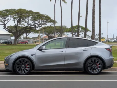 Photos of 2024 Tesla Model Y Performance for sale in Honolulu, HI at Aloha Auto Depot LLC.