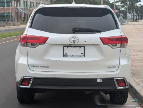 More photos of 2018 Toyota Highlander Limited at Aloha Auto Depot LLC., HI