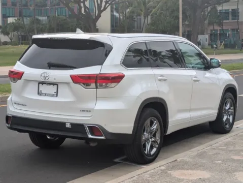More photos of 2018 Toyota Highlander Limited at Aloha Auto Depot LLC., HI