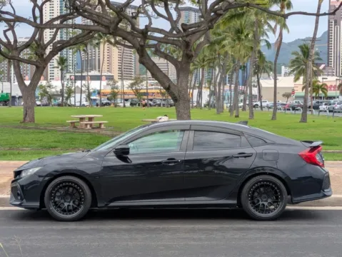Photos of 2019 Honda Civic Si for sale in Honolulu, HI at Aloha Auto Depot LLC.
