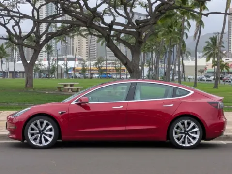 Photos of 2020 Tesla Model 3 Standard Range Plus for sale in Honolulu, HI at Aloha Auto Depot LLC.