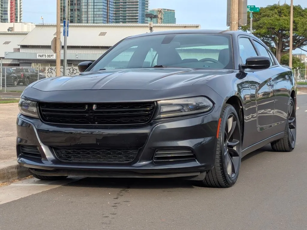 2018 Dodge Charger SXT's photo