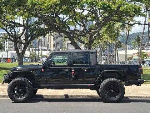 Photos of 2020 Jeep Gladiator Sport for sale in Honolulu, HI at Aloha Auto Depot LLC.
