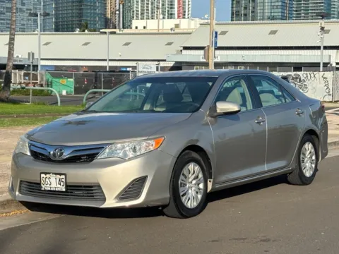 Beige 2014 Toyota Camry SE for sale in Honolulu, HI