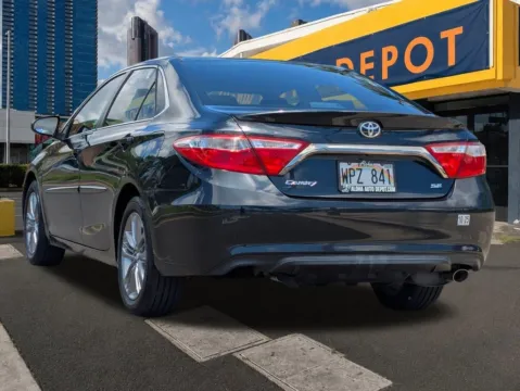 Another view of 2017 Toyota Camry SE for sale in Honolulu, HI at Aloha Auto Depot LLC.