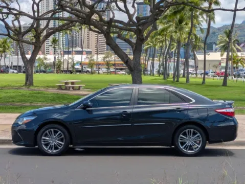 Photos of 2017 Toyota Camry SE for sale in Honolulu, HI at Aloha Auto Depot LLC.