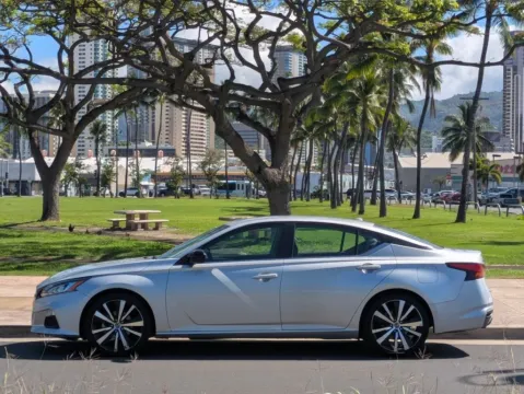 Photos of 2021 Nissan Altima 2.5 SR for sale in Honolulu, HI at Aloha Auto Depot LLC.