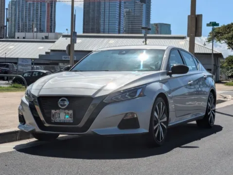 Silver 2021 Nissan Altima 2.5 SR for sale in Honolulu, HI