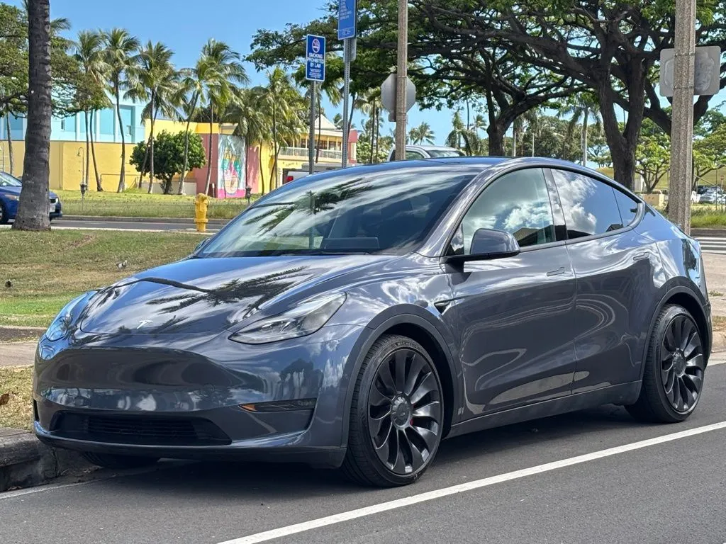 Silver 2022 Tesla Model Y Performance for sale in Honolulu, HI