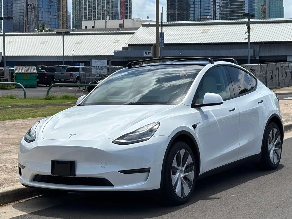 2023 Tesla Model Y Long Range Dual Motor All-Wheel Drive's photo