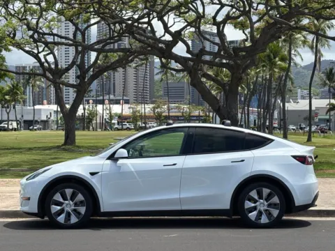 Photos of 2023 Tesla Model Y Long Range for sale in Honolulu, HI at Aloha Auto Depot LLC.