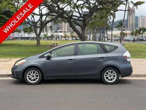 Photos of 2013 Toyota Prius v Five for sale in Honolulu, HI at Aloha Auto Depot LLC.
