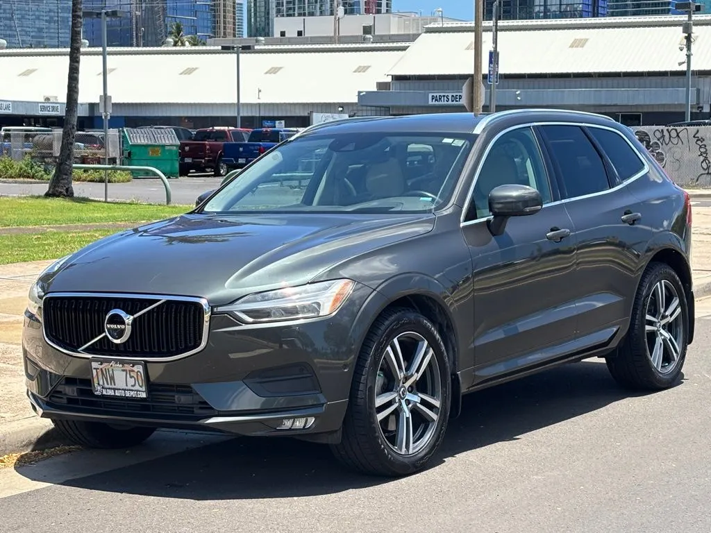 Gray 2018 Volvo XC60 T6 Momentum for sale in Honolulu, HI