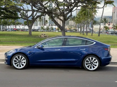 Photos of 2019 Tesla Model 3 Standard Range Plus for sale in Honolulu, HI at Aloha Auto Depot LLC.