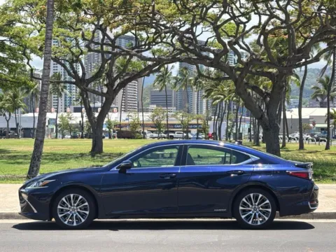 Photos of 2021 Lexus ES 300h for sale in Honolulu, HI at Aloha Auto Depot LLC.