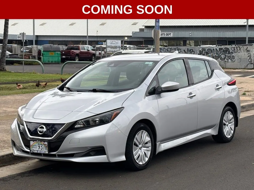 2022 Nissan Leaf S's photo