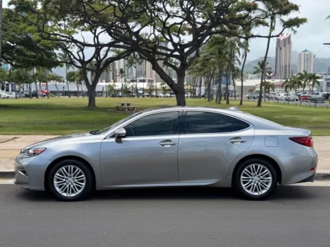 Photos of 2016 Lexus ES 350 for sale in Honolulu, HI at Aloha Auto Depot LLC.