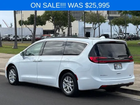 Another view of 2022 Chrysler Pacifica Touring L for sale in Honolulu, HI at Aloha Auto Depot LLC.