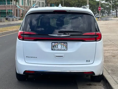 More photos of 2022 Chrysler Pacifica Touring L at Aloha Auto Depot LLC., HI
