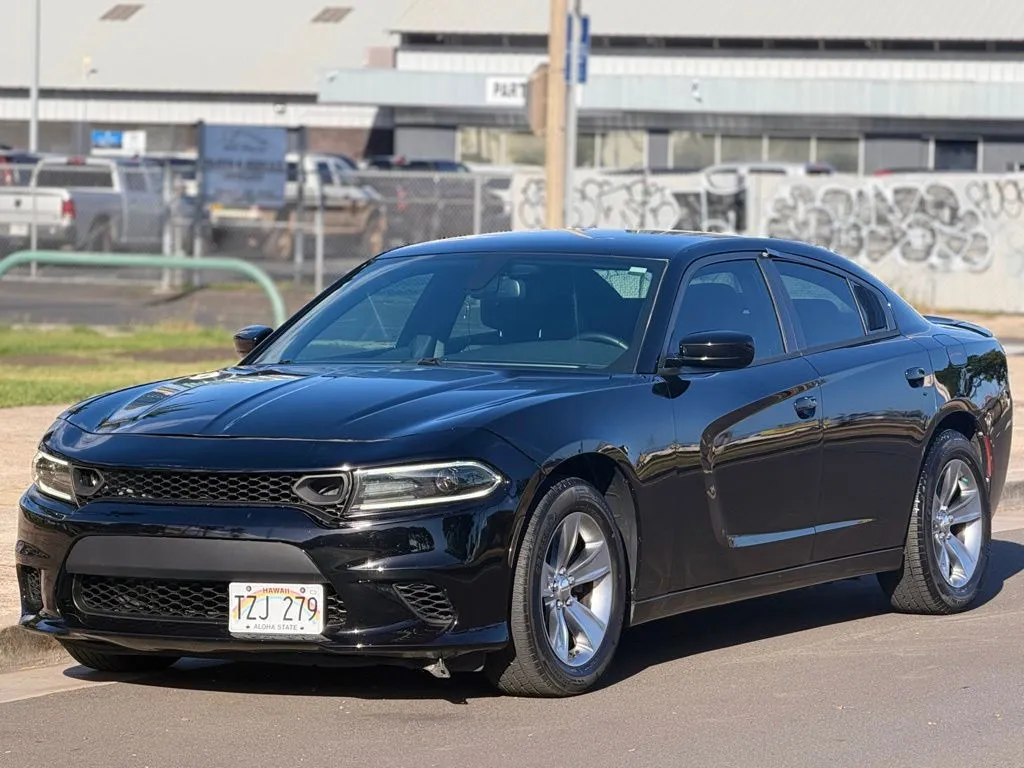 2015 Dodge Charger SE's photo