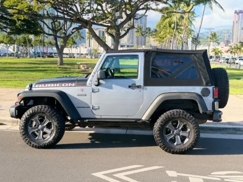 Photos of 2017 Jeep Wrangler Rubicon Recon for sale in Honolulu, HI at Aloha Auto Depot LLC.
