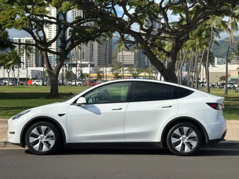 Photos of 2023 Tesla Model Y Long Range for sale in Honolulu, HI at Aloha Auto Depot LLC.
