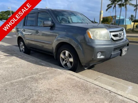 Another view of 2010 Honda Pilot EX-L for sale in Honolulu, HI at Aloha Auto Depot LLC.