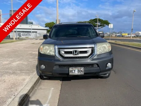 Photos of 2010 Honda Pilot EX-L for sale in Honolulu, HI at Aloha Auto Depot LLC.