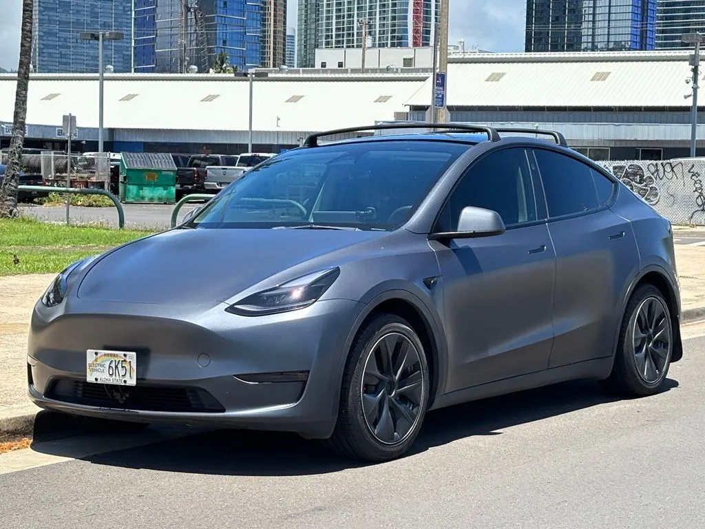 2023 Tesla Model Y Long Range Dual Motor All-Wheel Drive's photo
