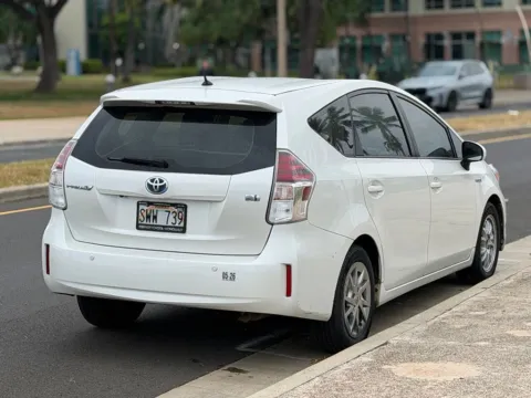 More photos of 2016 Toyota Prius v Five at Aloha Auto Depot LLC., HI