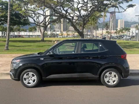 Photos of 2020 Hyundai Venue SE for sale in Honolulu, HI at Aloha Auto Depot LLC.