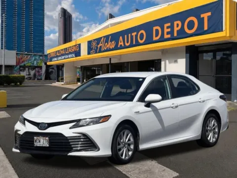 White 2021 Toyota Camry Hybrid LE for sale in Honolulu, HI