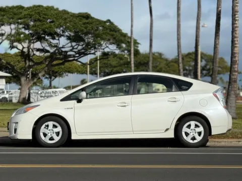 Photos of 2011 Toyota Prius Three for sale in Honolulu, HI at Aloha Auto Depot LLC.