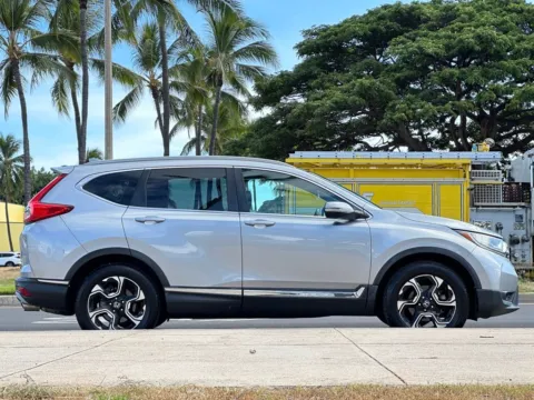 Photos of 2017 Honda CR-V Touring for sale in Honolulu, HI at Aloha Auto Depot LLC.