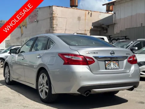 Another view of 2016 Nissan Altima 3.5 SL for sale in Honolulu, HI at Aloha Auto Depot LLC.
