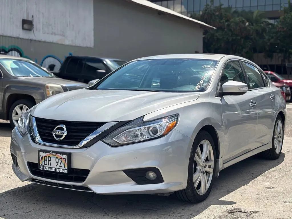 2016 Nissan Altima at Aloha Auto Depot LLC., photo 1