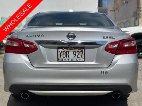 More photos of 2016 Nissan Altima 3.5 SL at Aloha Auto Depot LLC., HI